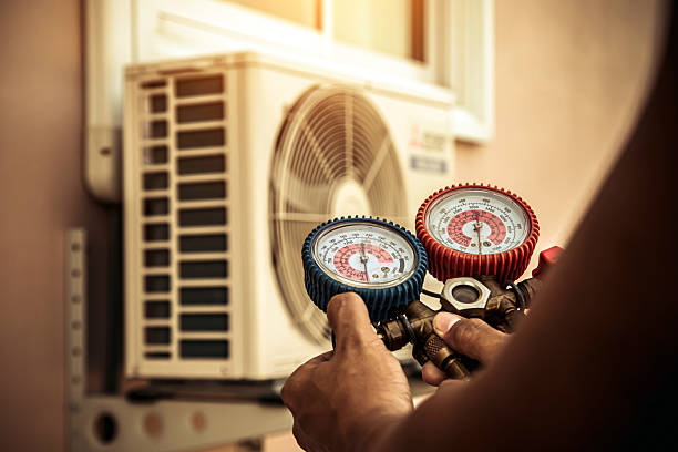 Professional Hvac technician working in Valera, TX